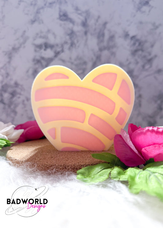 Concha Heart Pencil Holder